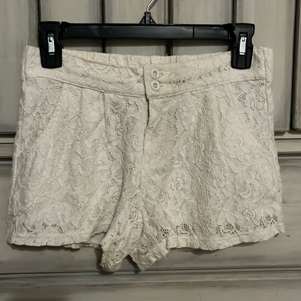 Cream Lace shorts